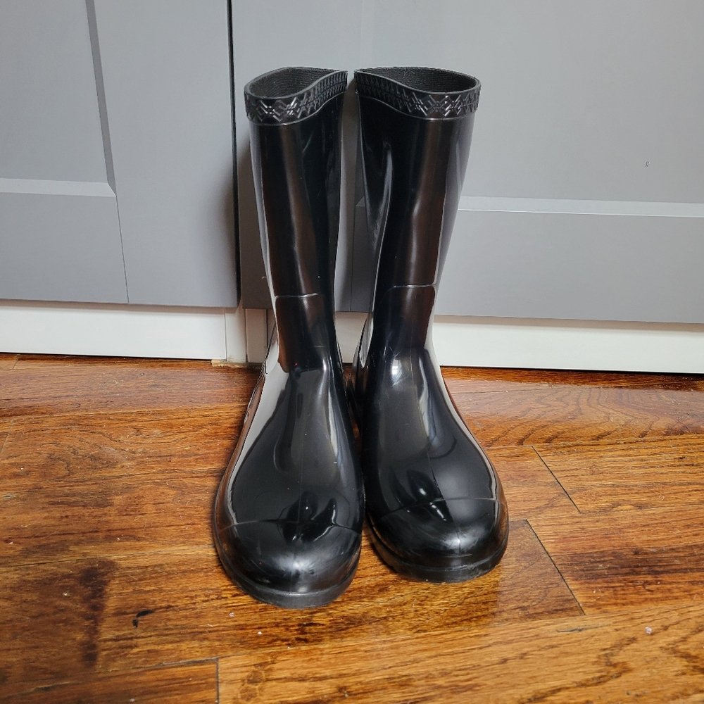 Ugg kids' boots, girls size  4